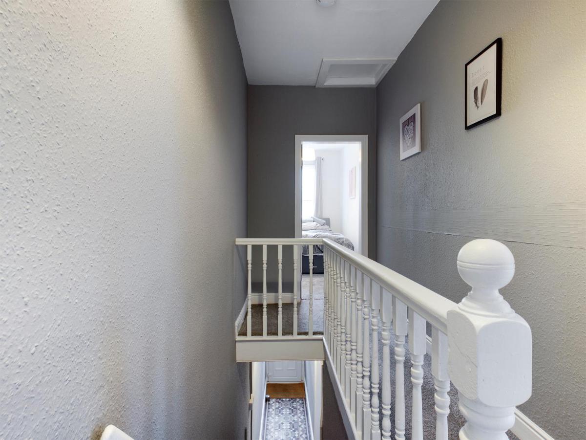 Cheerful 3 Bedroom Home With Free Parking And Wifi Chester Exteriör bild