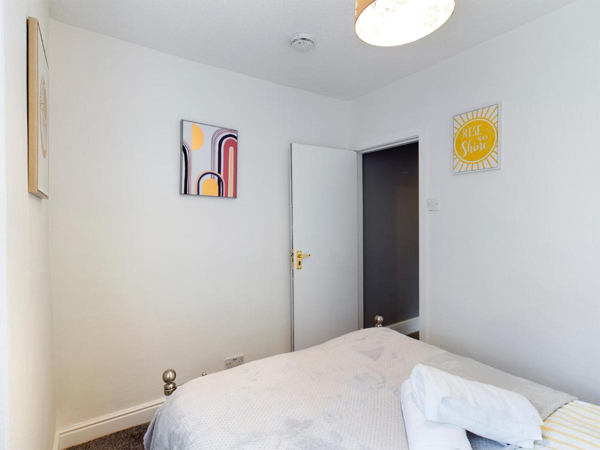 Cheerful 3 Bedroom Home With Free Parking And Wifi Chester Exteriör bild