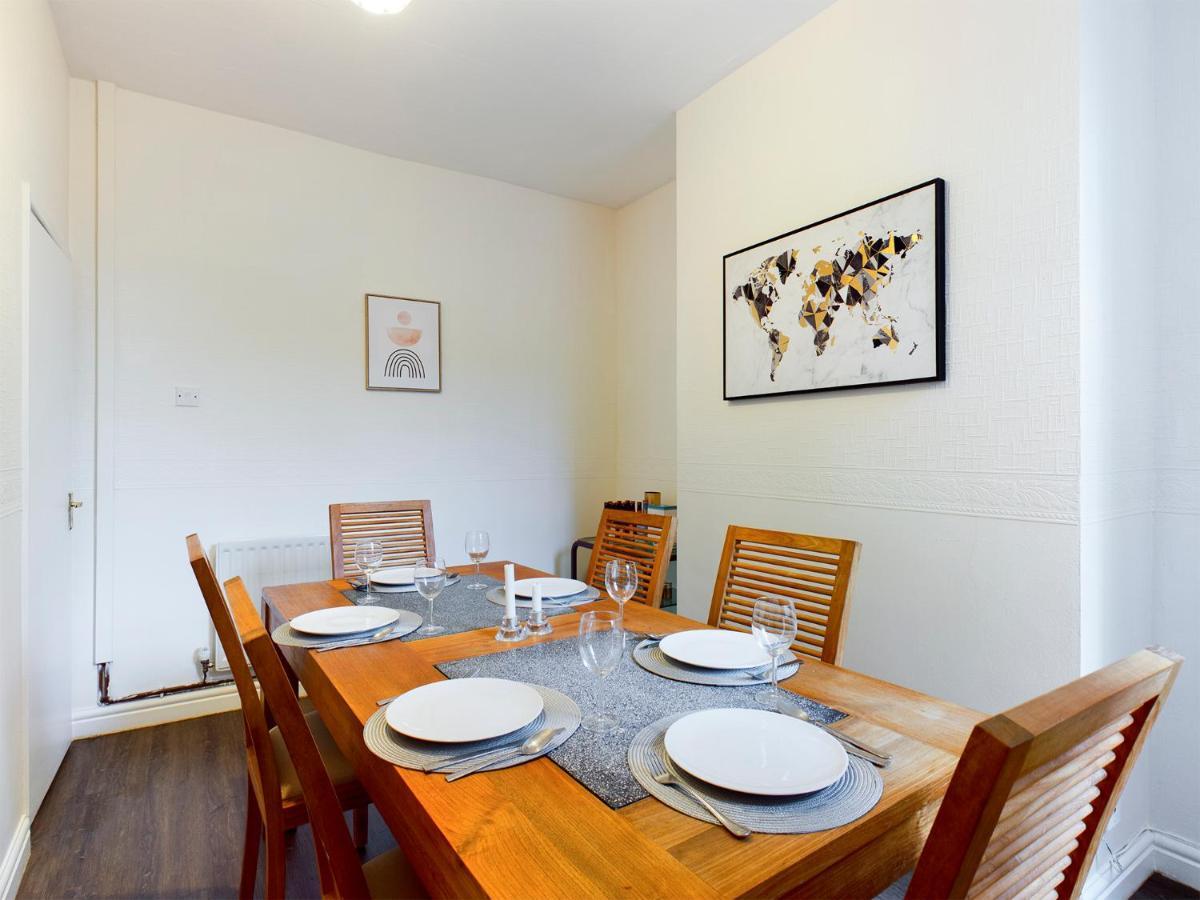 Cheerful 3 Bedroom Home With Free Parking And Wifi Chester Exteriör bild