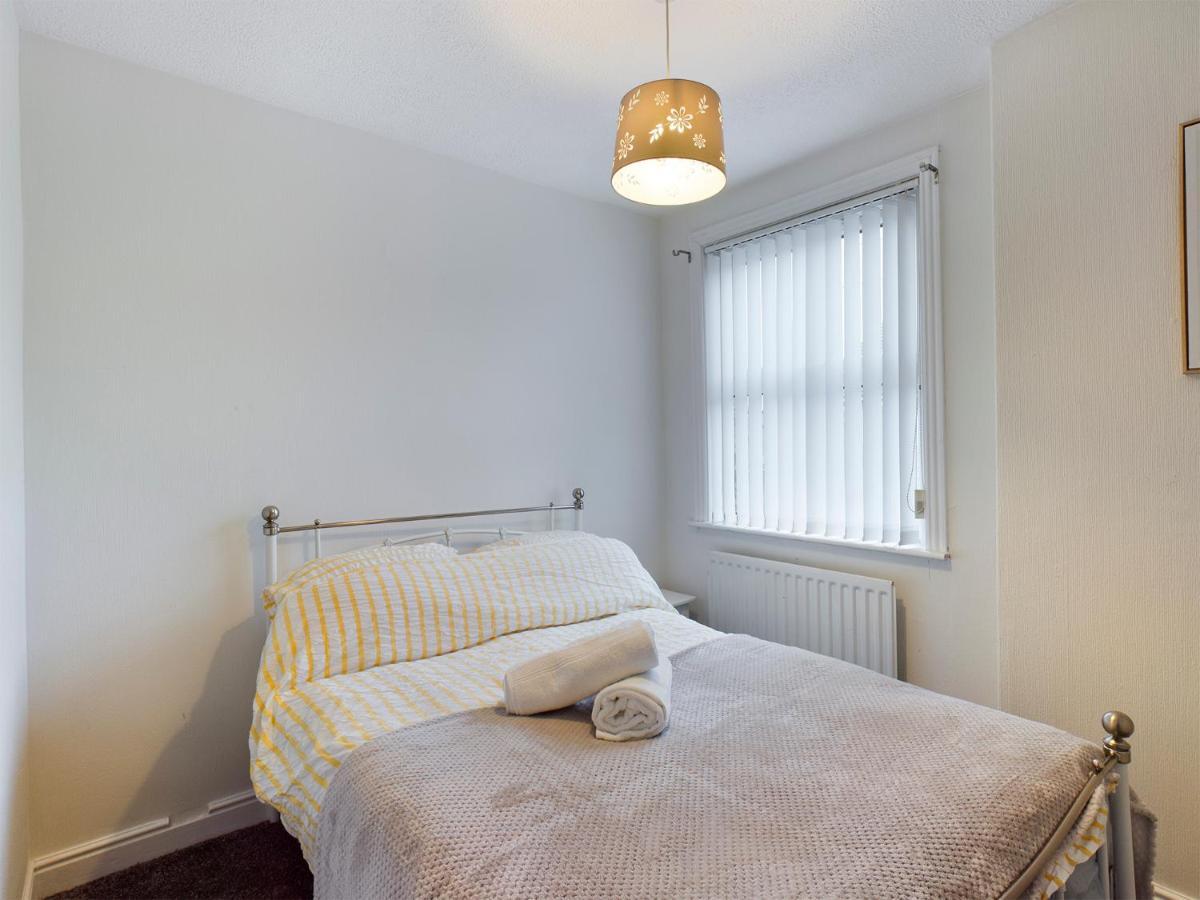 Cheerful 3 Bedroom Home With Free Parking And Wifi Chester Exteriör bild